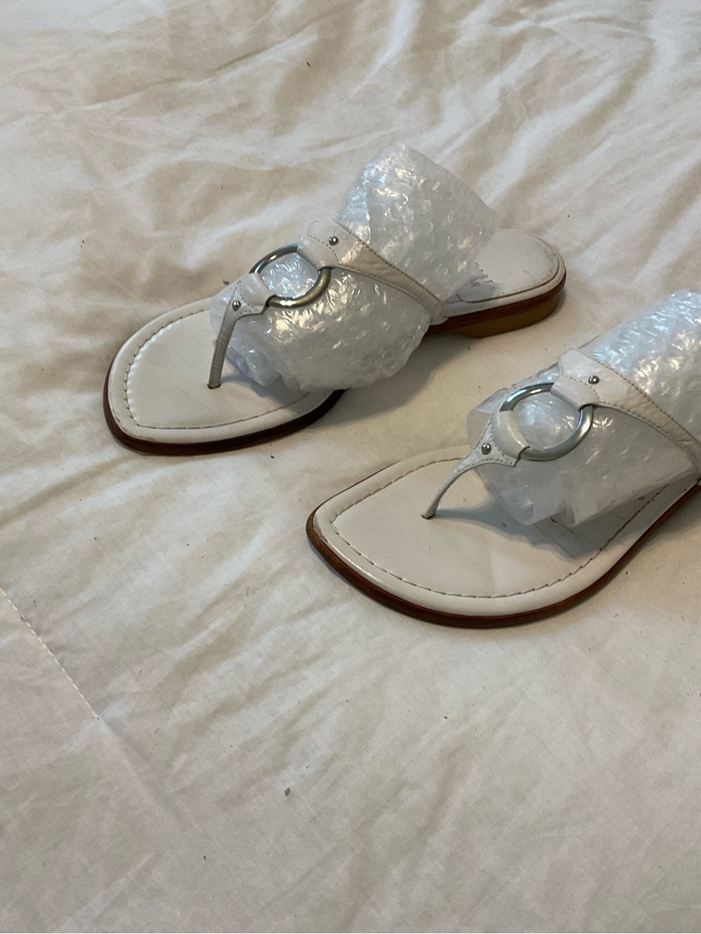Stuart Weitzman White Leather Toe-Ring Sandals with Silver Ring